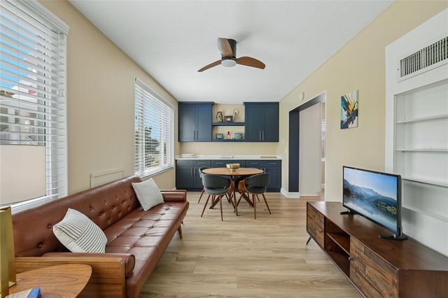 2380 WORLD PARKWAY BOULEVARD 40, Clearwater, FL 33763