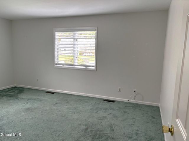 16 Pepper Lane, Greenfield, NY 12866