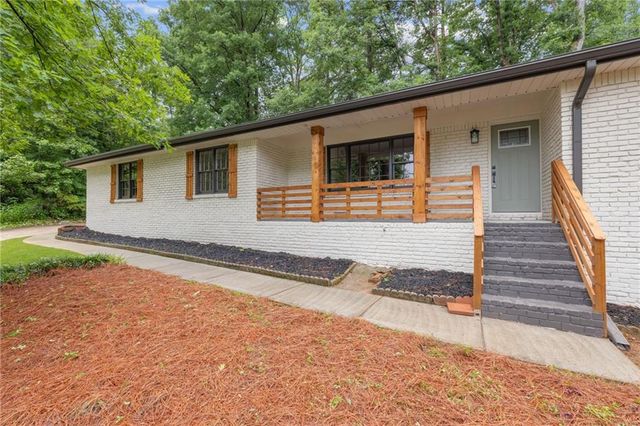 732 Dukehart Court, Stone Mountain, GA 30083