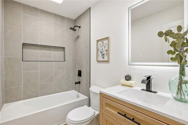 732 Dukehart Court, Stone Mountain, GA 30083