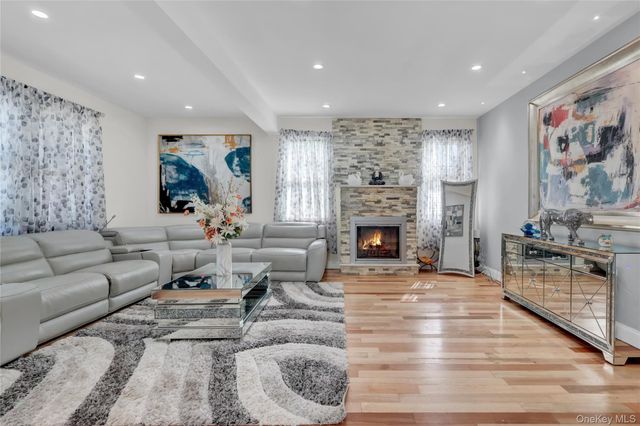 26 Hilbert Street, Hempstead, NY 11550