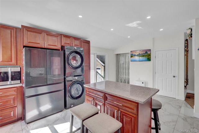 26 Hilbert Street, Hempstead, NY 11550