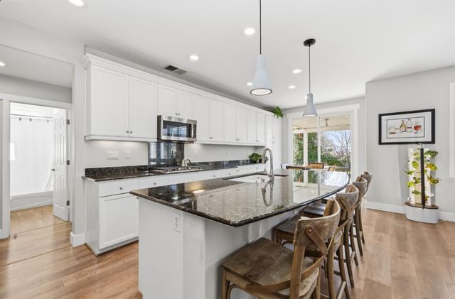 8004 Damico Dr, El Dorado Hills, CA 95762