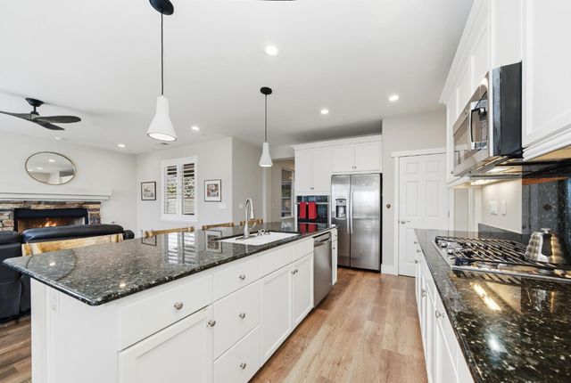 8004 Damico Dr, El Dorado Hills, CA 95762