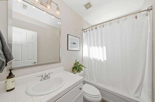 8004 Damico Dr, El Dorado Hills, CA 95762