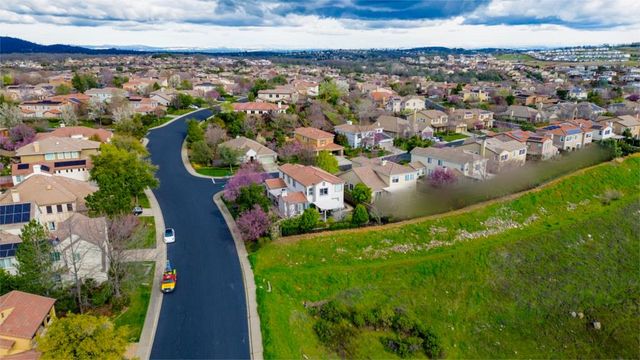 8004 Damico Dr, El Dorado Hills, CA 95762