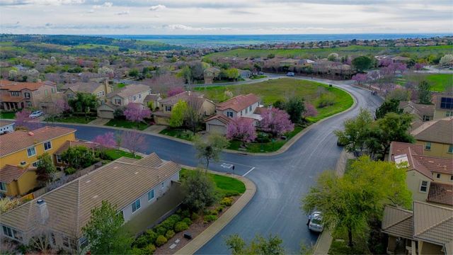 8004 Damico Dr, El Dorado Hills, CA 95762