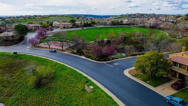 8004 Damico Dr, El Dorado Hills, CA 95762