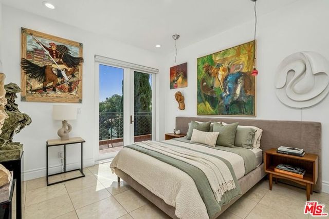 137 S Spalding Drive 401, Beverly Hills, CA 90212