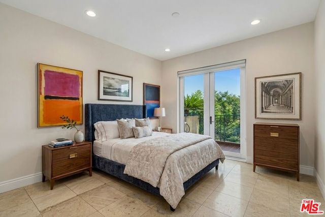 137 S Spalding Drive 401, Beverly Hills, CA 90212