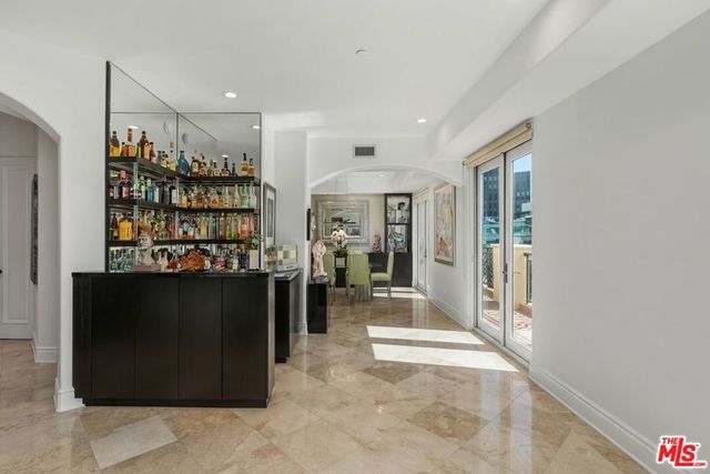 137 S Spalding Drive 401, Beverly Hills, CA 90212