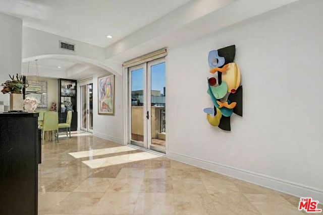 137 S Spalding Drive 401, Beverly Hills, CA 90212