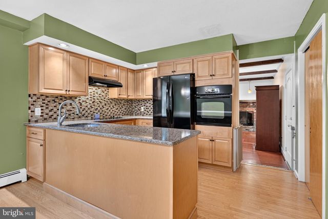 22 BEECHWOOD LN, Yardley, PA 19067