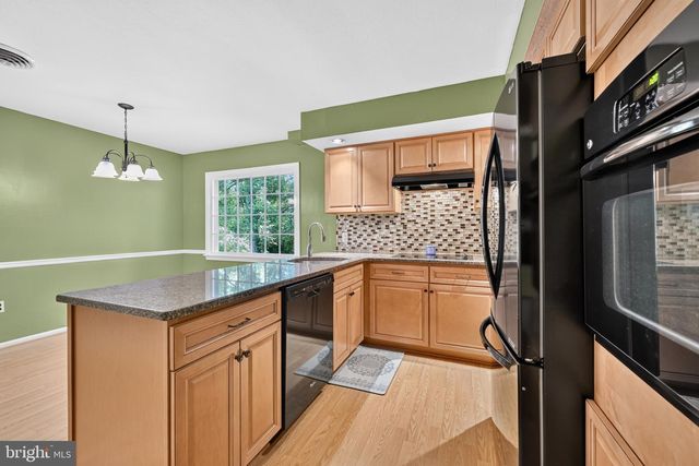 22 BEECHWOOD LN, Yardley, PA 19067