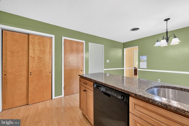 22 BEECHWOOD LN, Yardley, PA 19067