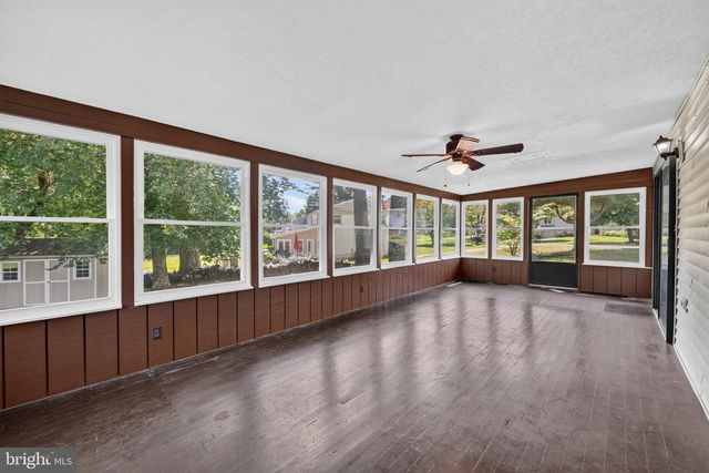 22 BEECHWOOD LN, Yardley, PA 19067