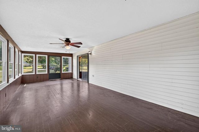 22 BEECHWOOD LN, Yardley, PA 19067