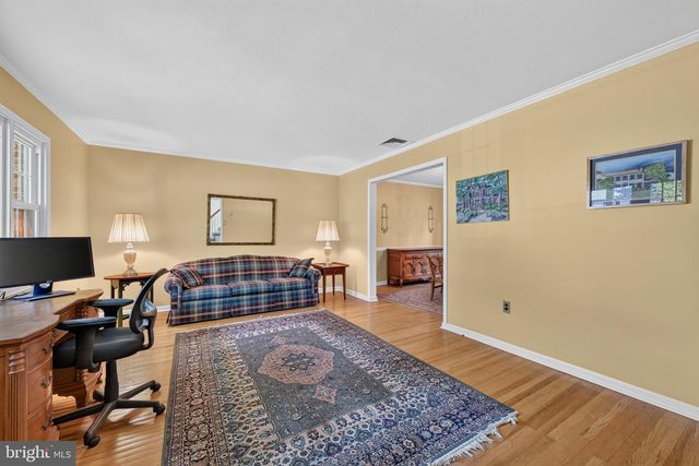 22 BEECHWOOD LN, Yardley, PA 19067