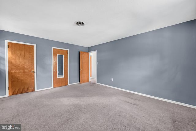 22 BEECHWOOD LN, Yardley, PA 19067