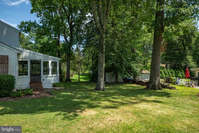 22 BEECHWOOD LN, Yardley, PA 19067