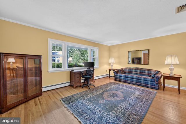22 BEECHWOOD LN, Yardley, PA 19067