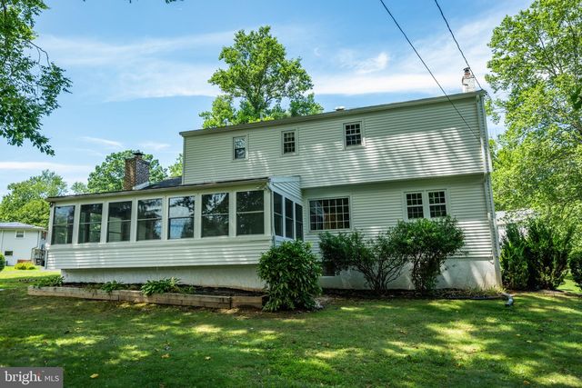 22 BEECHWOOD LN, Yardley, PA 19067