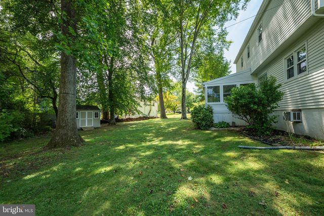 22 BEECHWOOD LN, Yardley, PA 19067