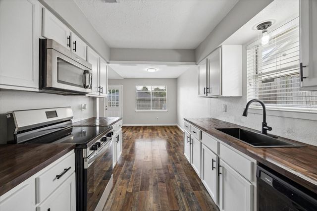 8326 Swan Meadow Lane, Humble, TX 77338