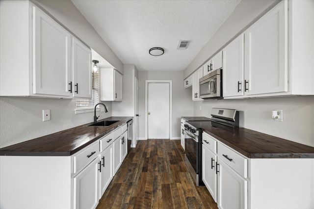 8326 Swan Meadow Lane, Humble, TX 77338