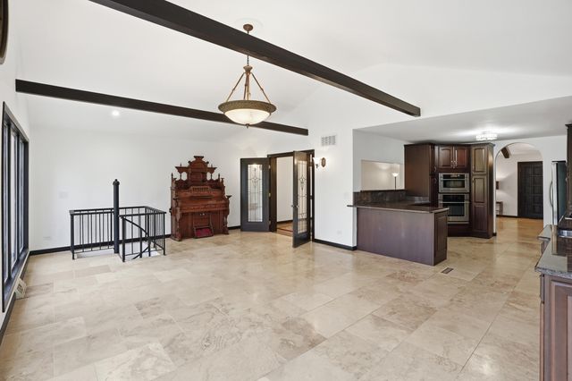 2224 Robinhood Boulevard, Schererville, IN 46375