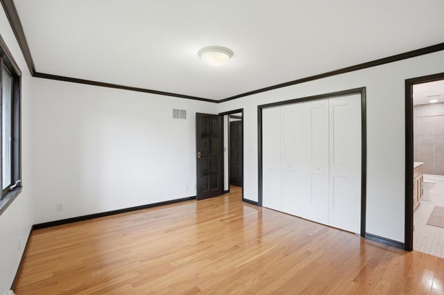 2224 Robinhood Boulevard, Schererville, IN 46375