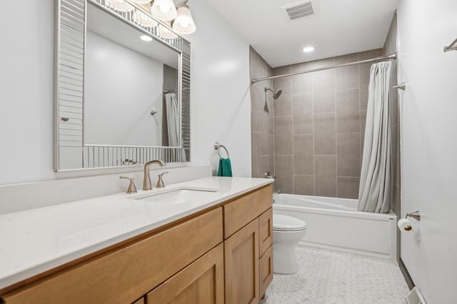 2224 Robinhood Boulevard, Schererville, IN 46375