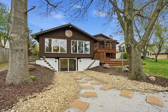2224 Robinhood Boulevard, Schererville, IN 46375