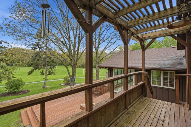 2224 Robinhood Boulevard, Schererville, IN 46375