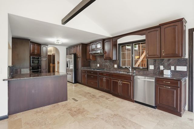 2224 Robinhood Boulevard, Schererville, IN 46375