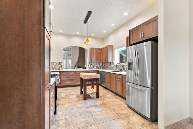 12705 Sandia Ridge Place NE, Albuquerque, NM 87111