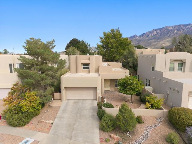 12705 Sandia Ridge Place NE, Albuquerque, NM 87111
