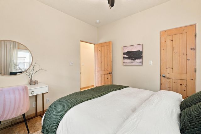 12705 Sandia Ridge Place NE, Albuquerque, NM 87111