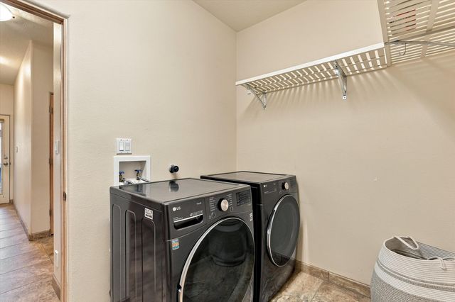 12705 Sandia Ridge Place NE, Albuquerque, NM 87111