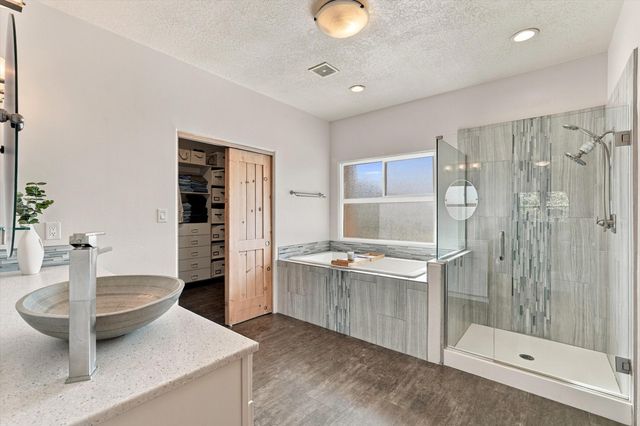 12705 Sandia Ridge Place NE, Albuquerque, NM 87111