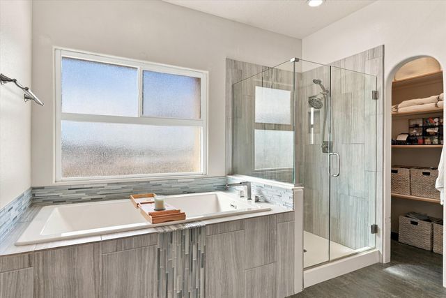 12705 Sandia Ridge Place NE, Albuquerque, NM 87111