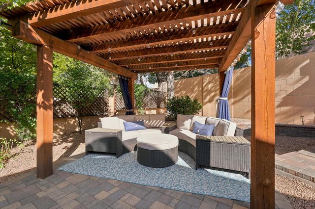 12705 Sandia Ridge Place NE, Albuquerque, NM 87111