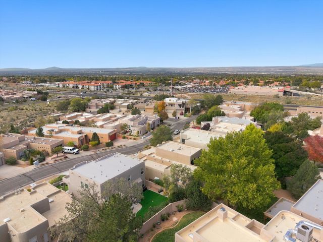 12705 Sandia Ridge Place NE, Albuquerque, NM 87111