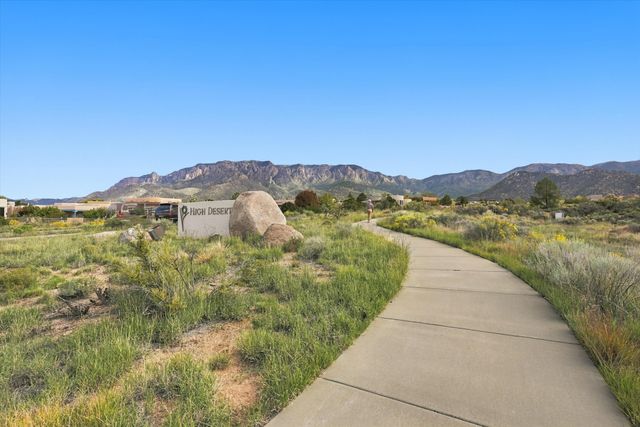 12705 Sandia Ridge Place NE, Albuquerque, NM 87111
