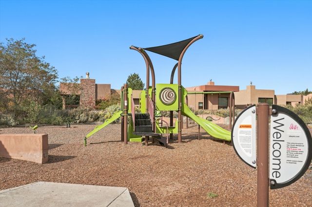 12705 Sandia Ridge Place NE, Albuquerque, NM 87111