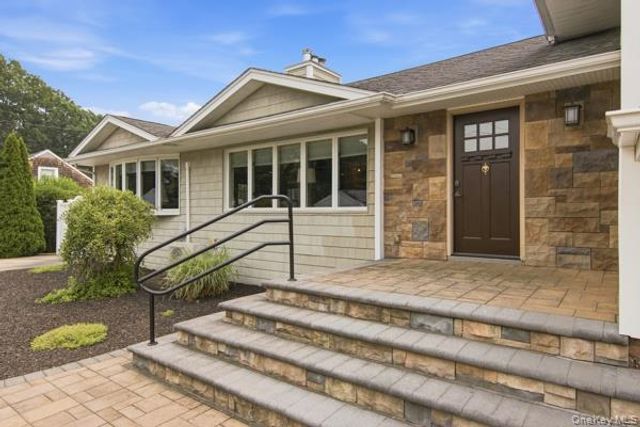 60 Hawthorne Street, Selden, NY 11784