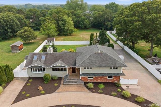 60 Hawthorne Street, Selden, NY 11784