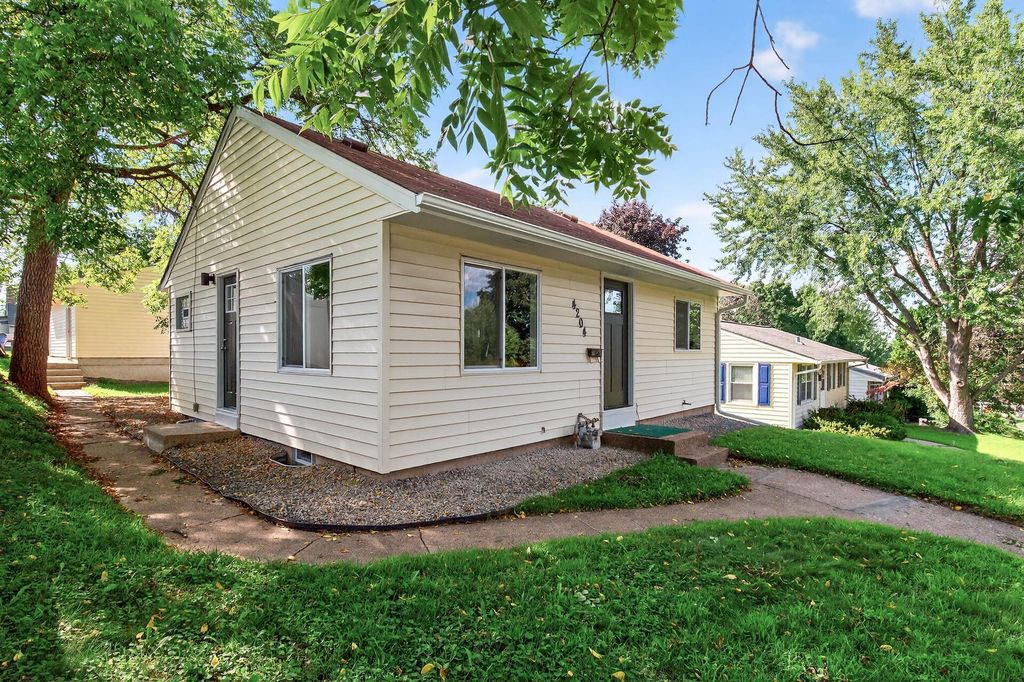 4204 Jefferson Street NE, Columbia Heights, MN 55421