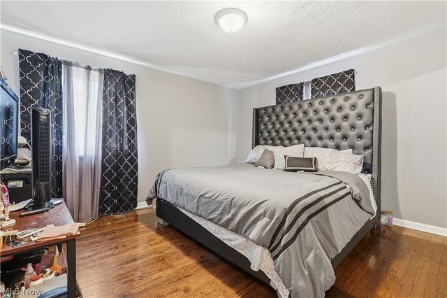 10717 Penfield Avenue, Garfield Heights, OH 44125
