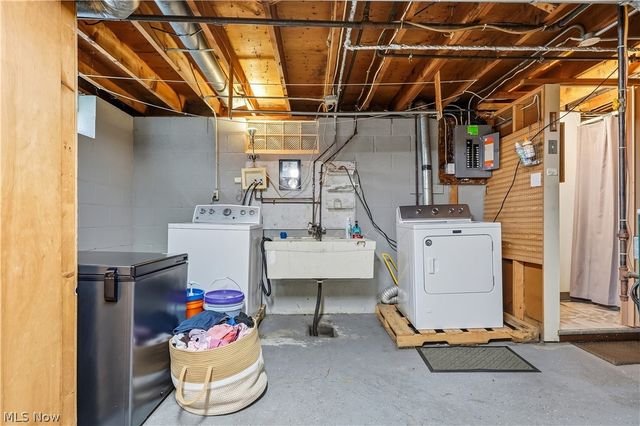 10717 Penfield Avenue, Garfield Heights, OH 44125